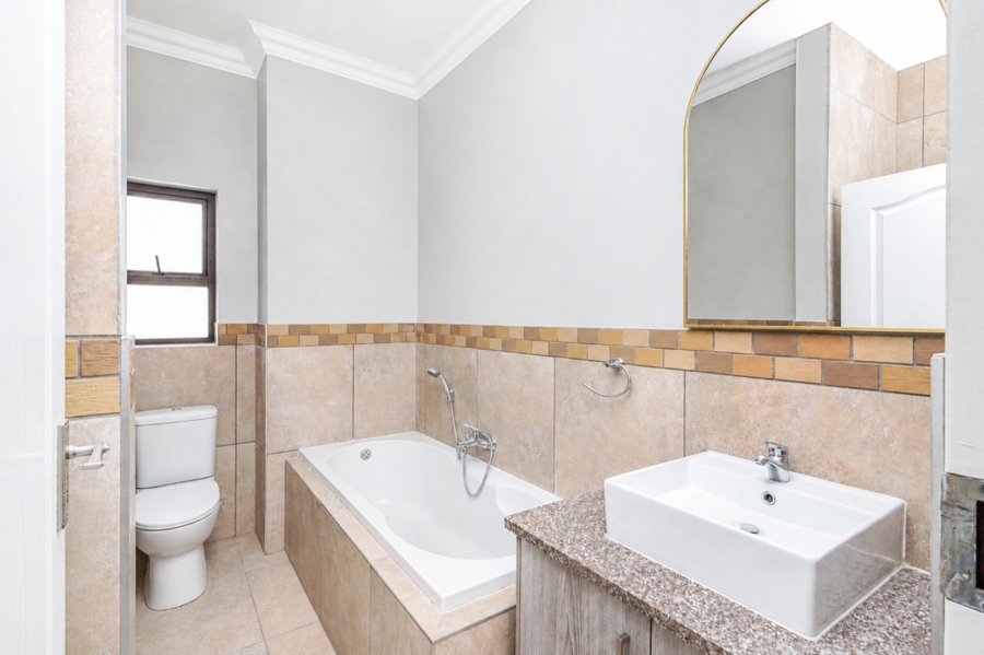 4 Bedroom Property for Sale in Melodie North West